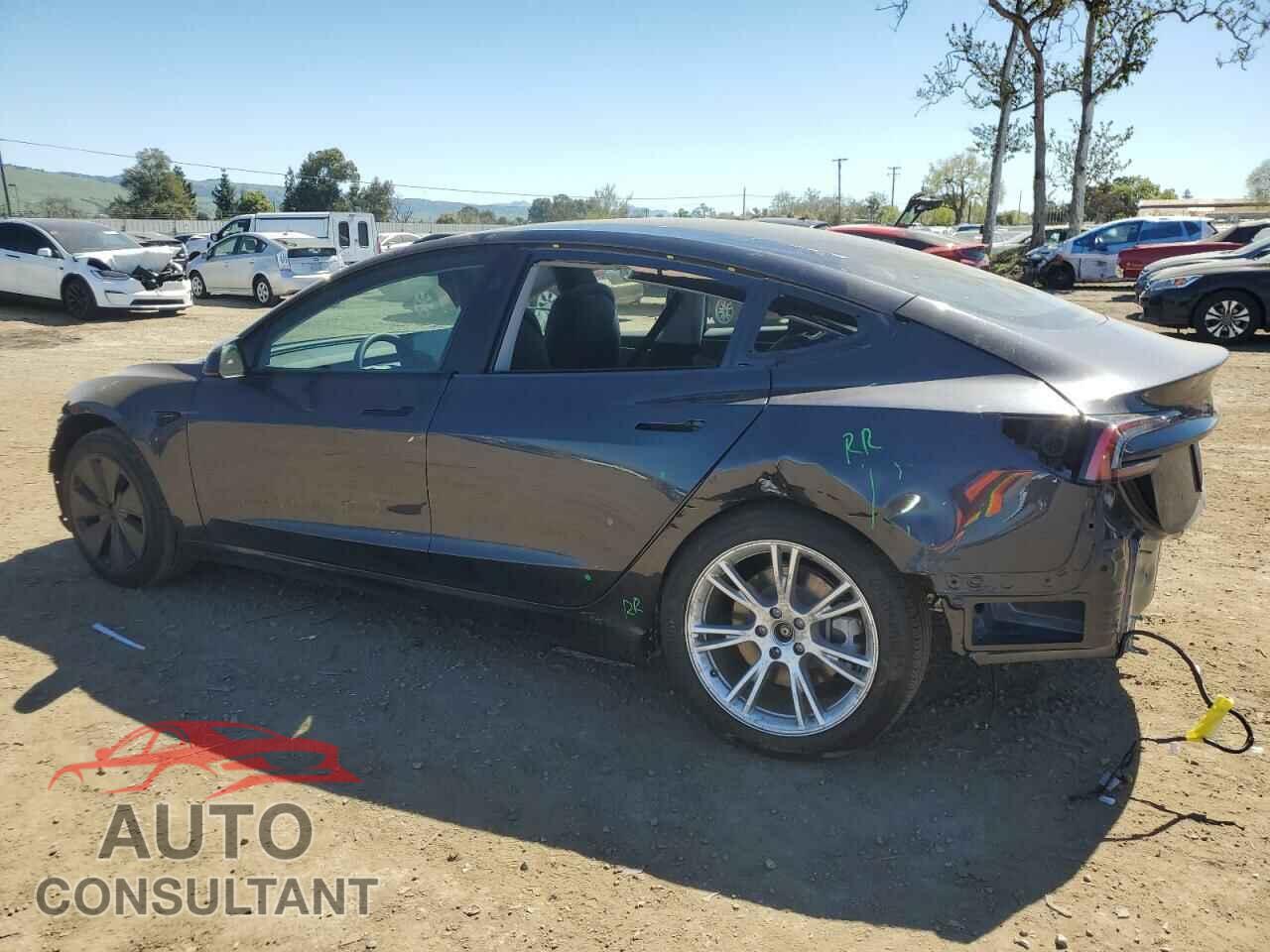 TESLA MODEL 3 2024 - 5YJ3E1EA4RF832865
