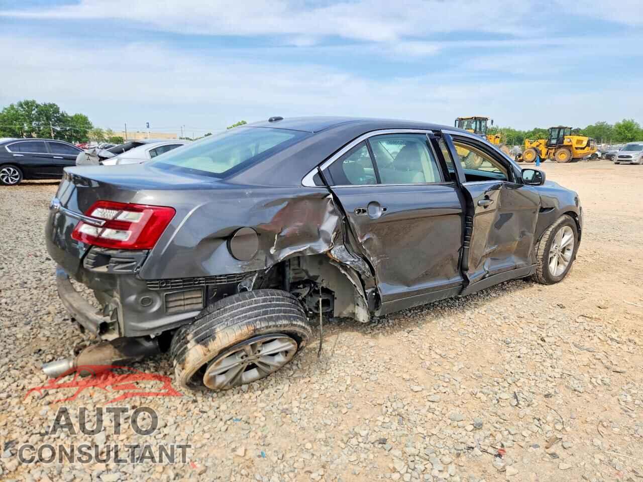 FORD TAURUS 2018 - 1FAHP2D82JG126501