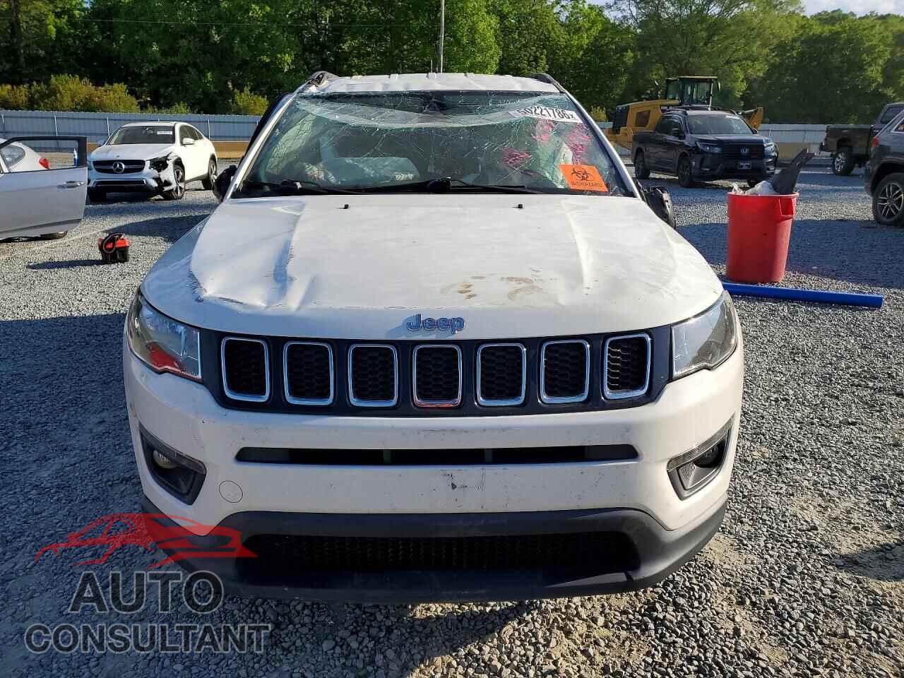 JEEP COMPASS 2018 - 3C4NJCBB3JT166133
