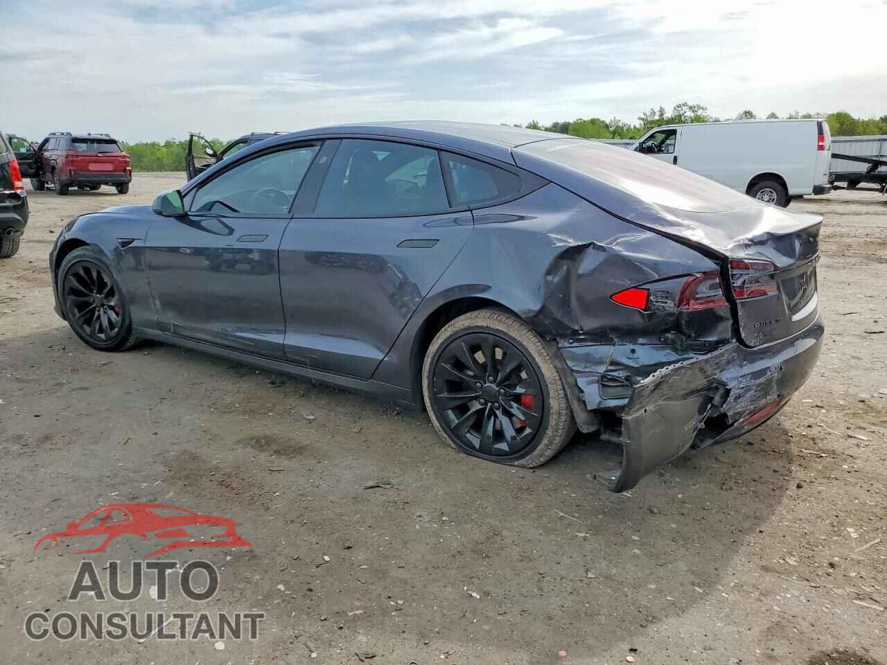 TESLA MODEL S 2018 - 5YJSA1E26JF283996