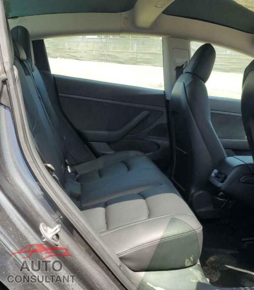 TESLA MODEL 3 2021 - 5YJ3E1EA3MF922338