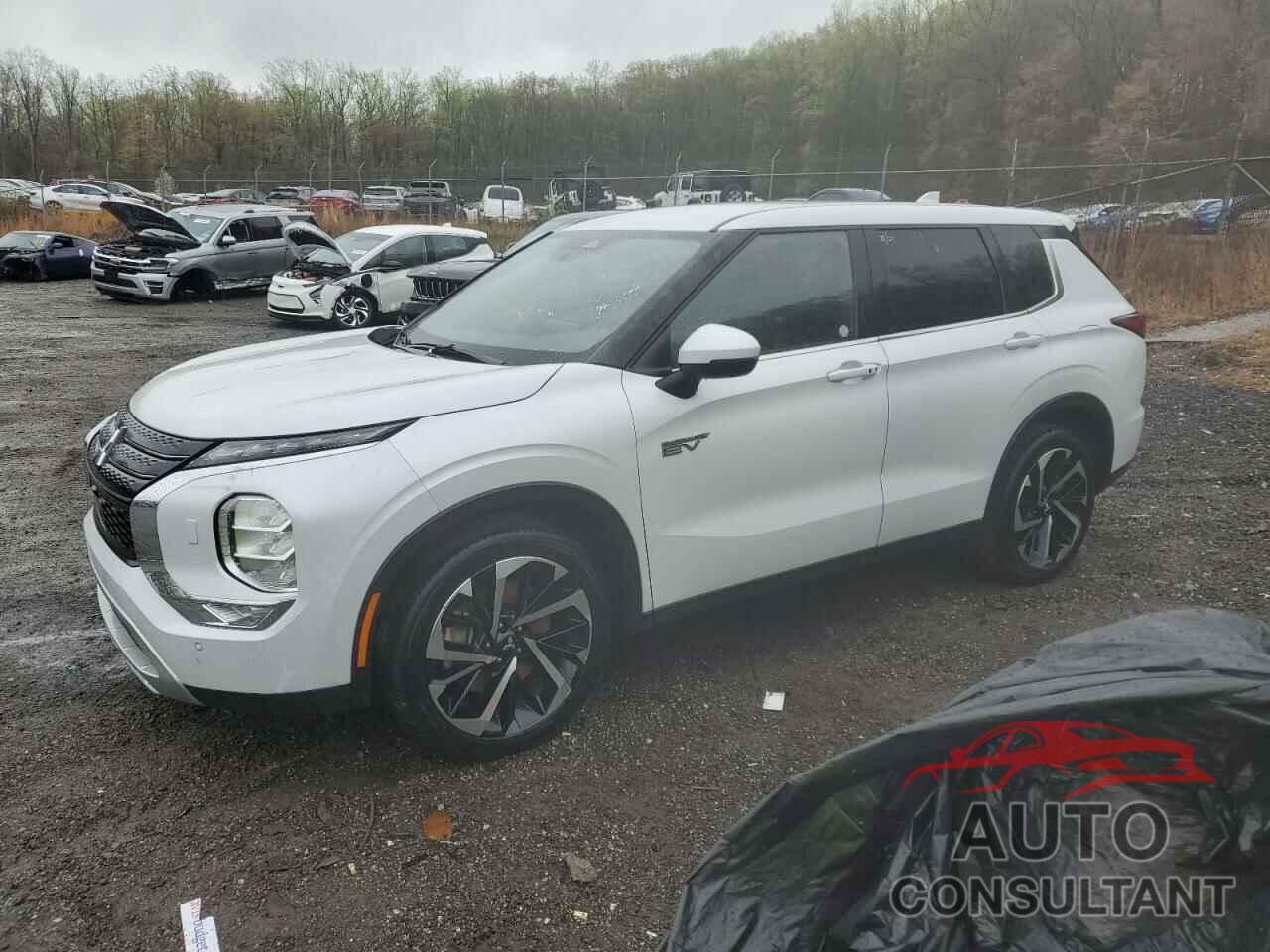 MITSUBISHI OUTLANDER 2023 - JA4T5UA92PZ059781