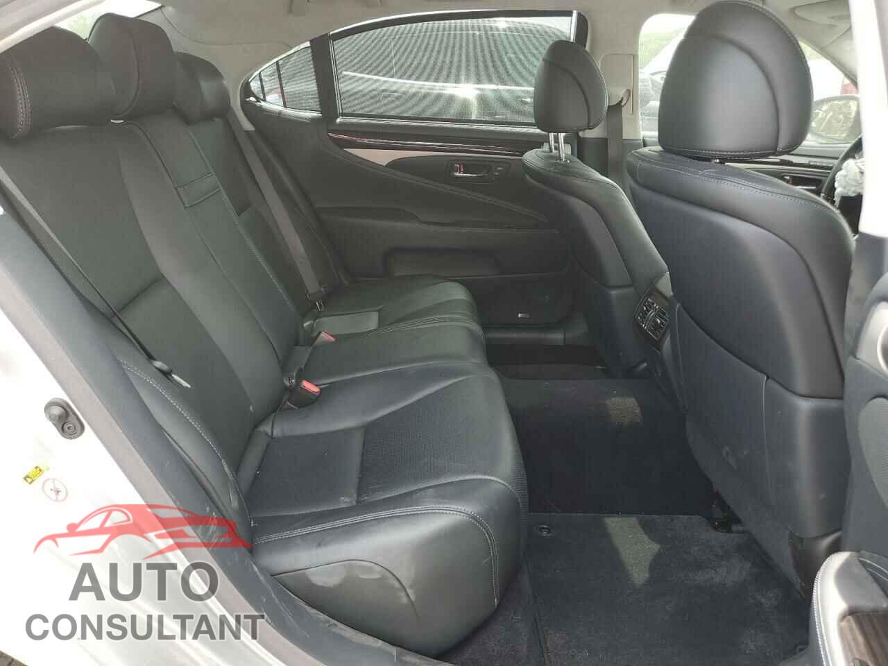 LEXUS LS460 2016 - JTHGL1EF9G5057026