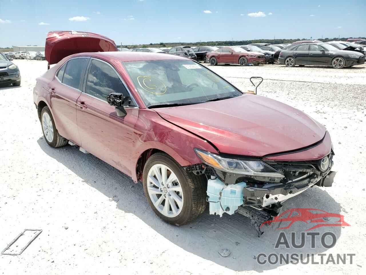 TOYOTA CAMRY 2022 - 4T1C11AK7NU677039