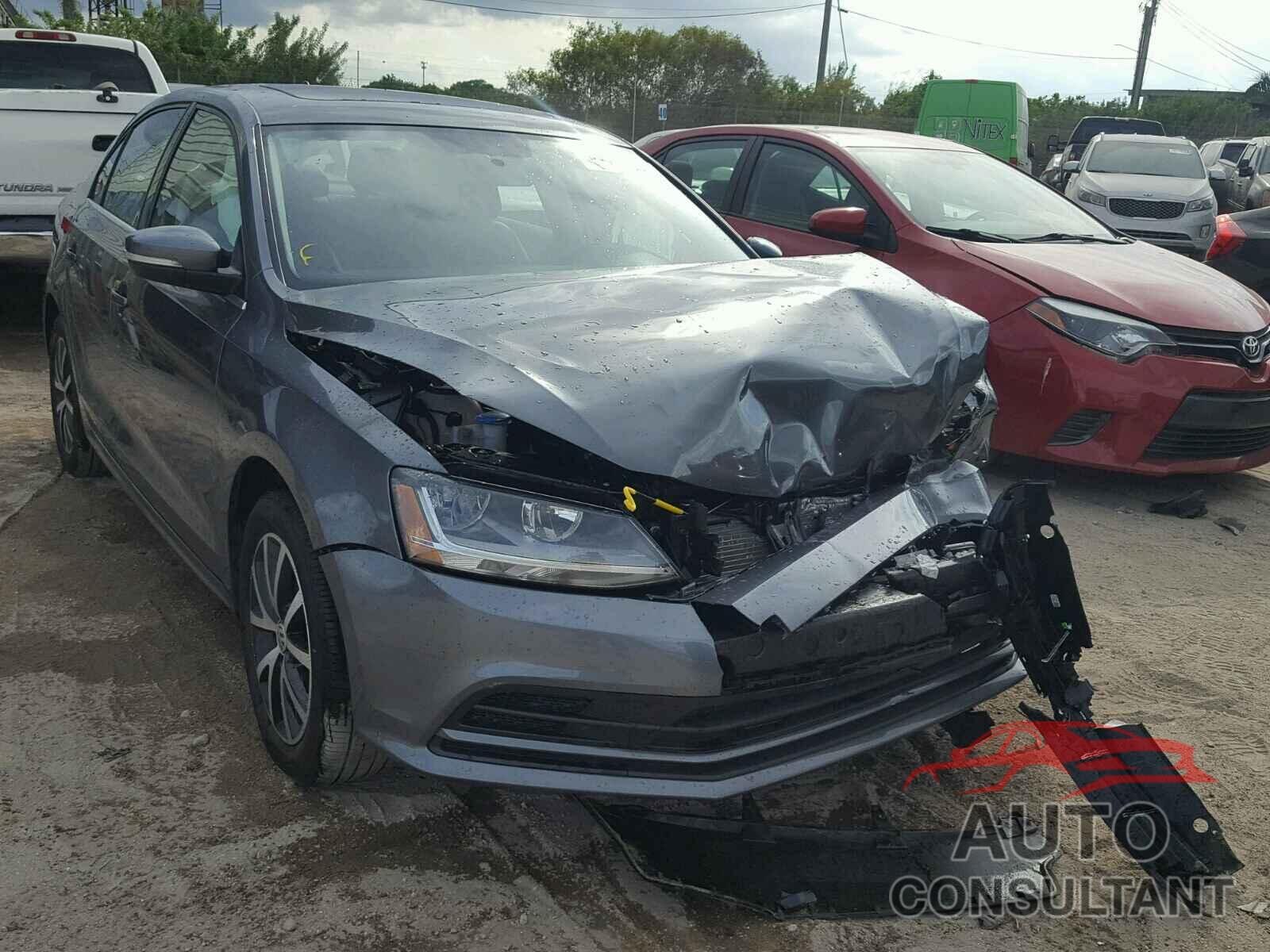 VOLKSWAGEN JETTA 2018 - 3VWDB7AJ4JM227635