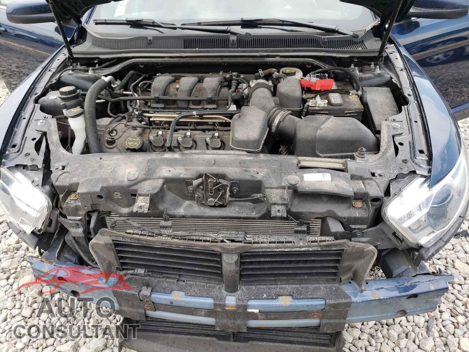 FORD TAURUS 2017 - 1FAHP2E86HG106261
