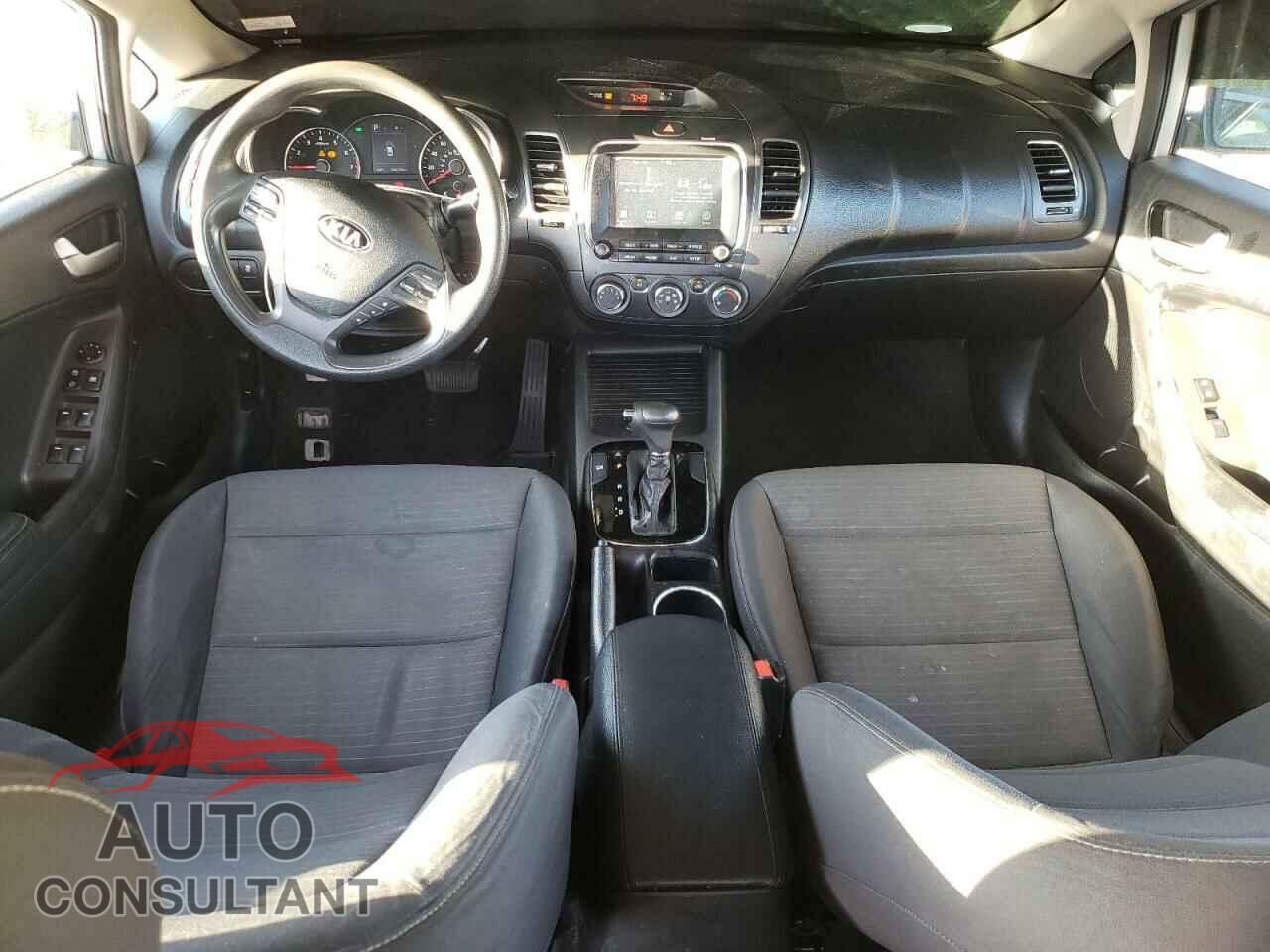 KIA FORTE 2018 - 3KPFL4A74JE244702