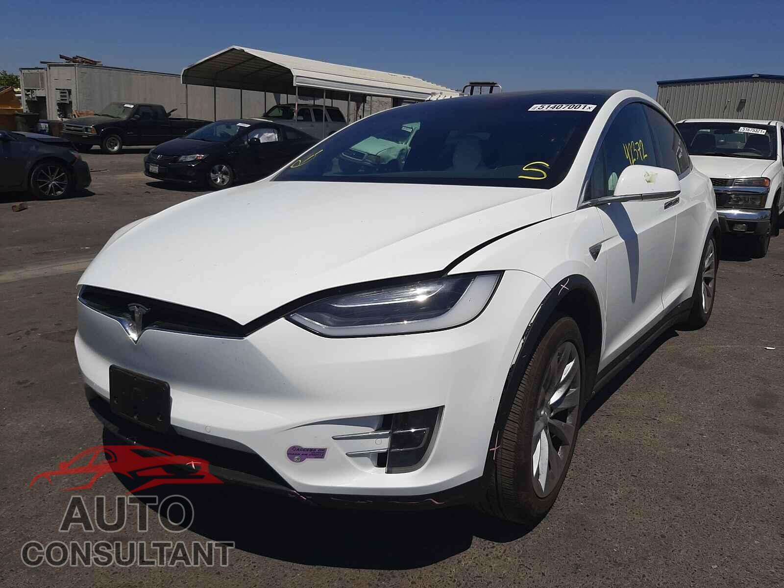 TESLA MODEL X 2016 - 5YJXCAE23GF011365