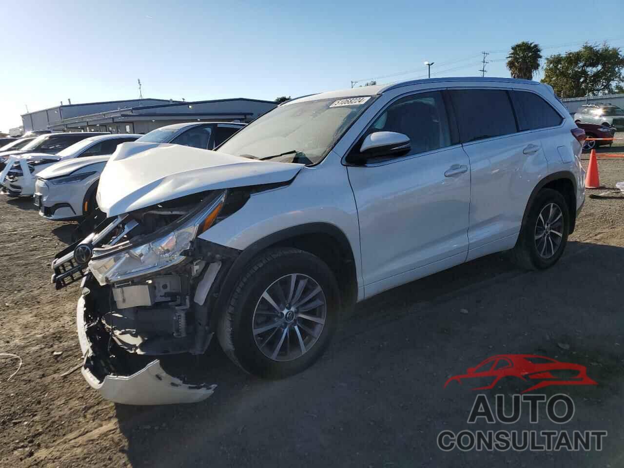 TOYOTA HIGHLANDER 2018 - 5TDJZRFH5JS540308