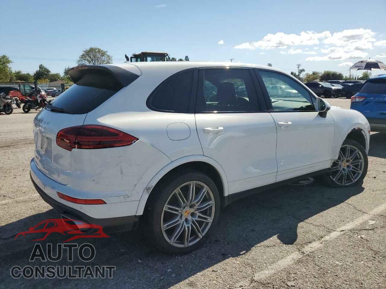 PORSCHE CAYENNE 2017 - WP1AA2A28HKA81597