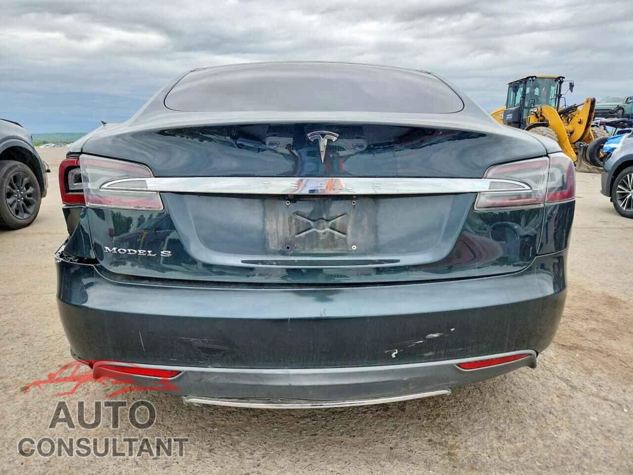 TESLA MODEL S 2013 - 5YJSA1DN5DFP06115