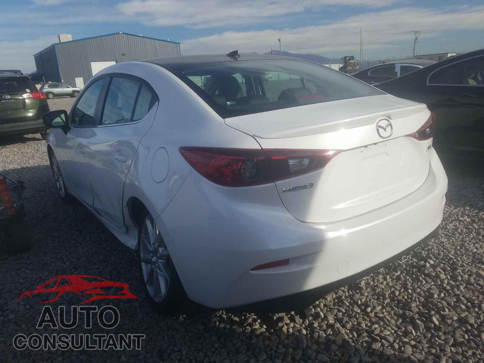 MAZDA 3 2017 - 3MZBN1V7XHM122196