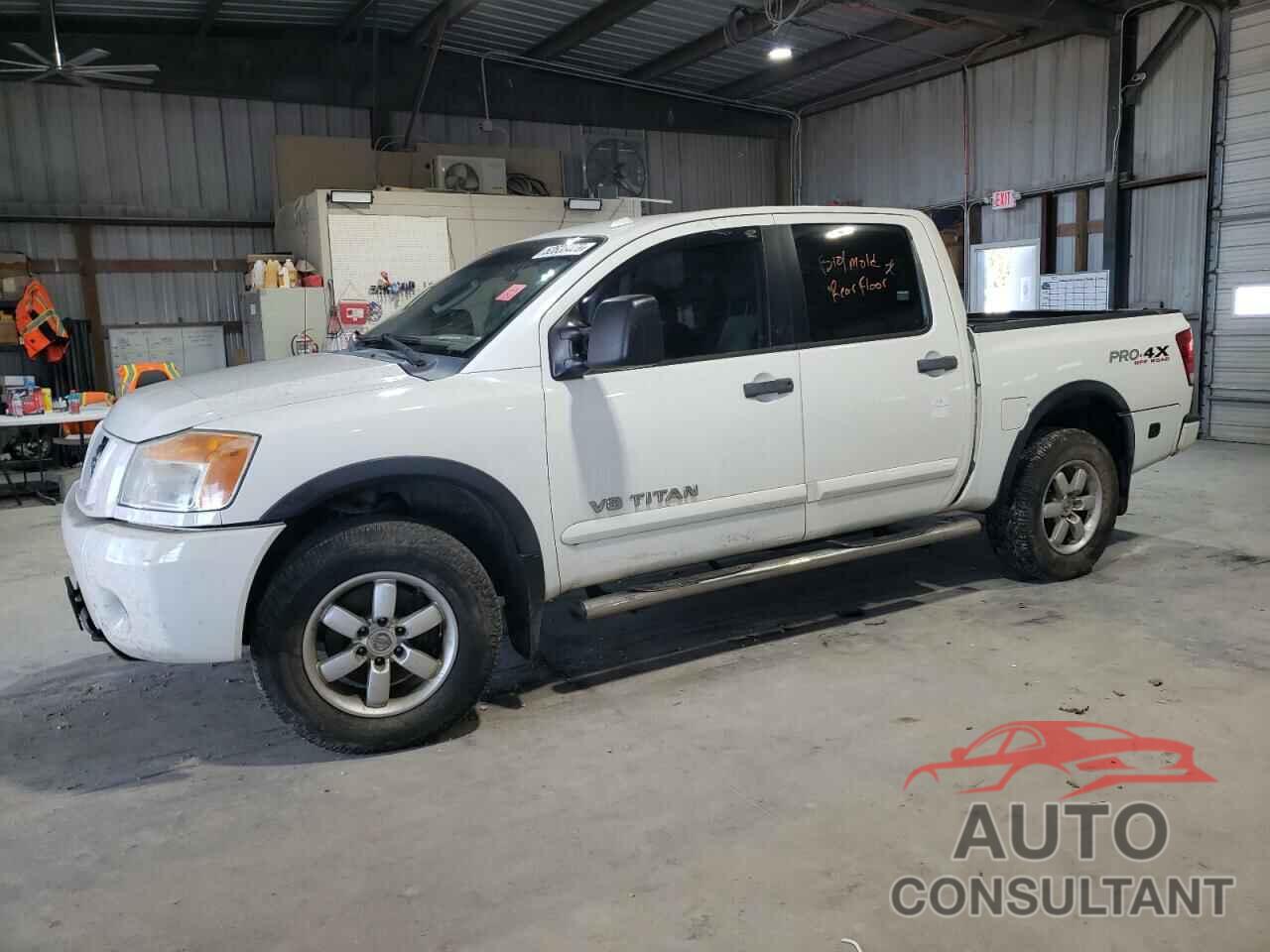 NISSAN TITAN 2010 - 1N6BA0EC3AN312601