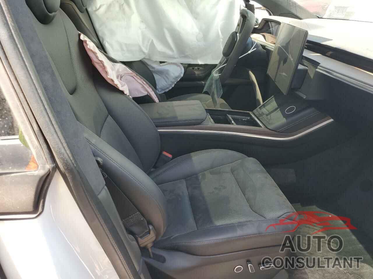 TESLA MODEL X 2023 - 7SAXCBE55PF407879