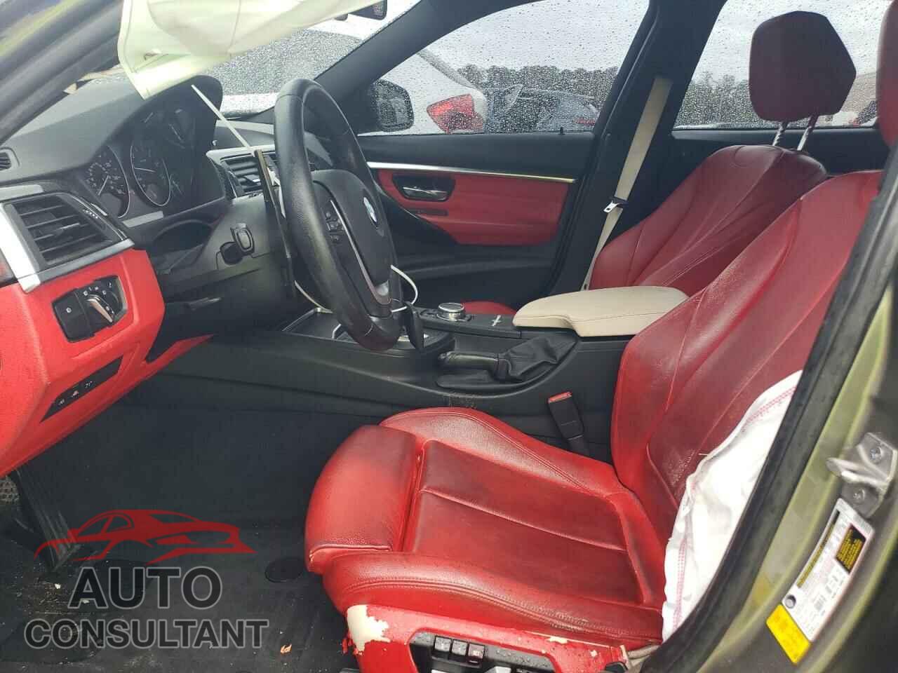 BMW 3 SERIES 2016 - WBA8B3G55GNU34912