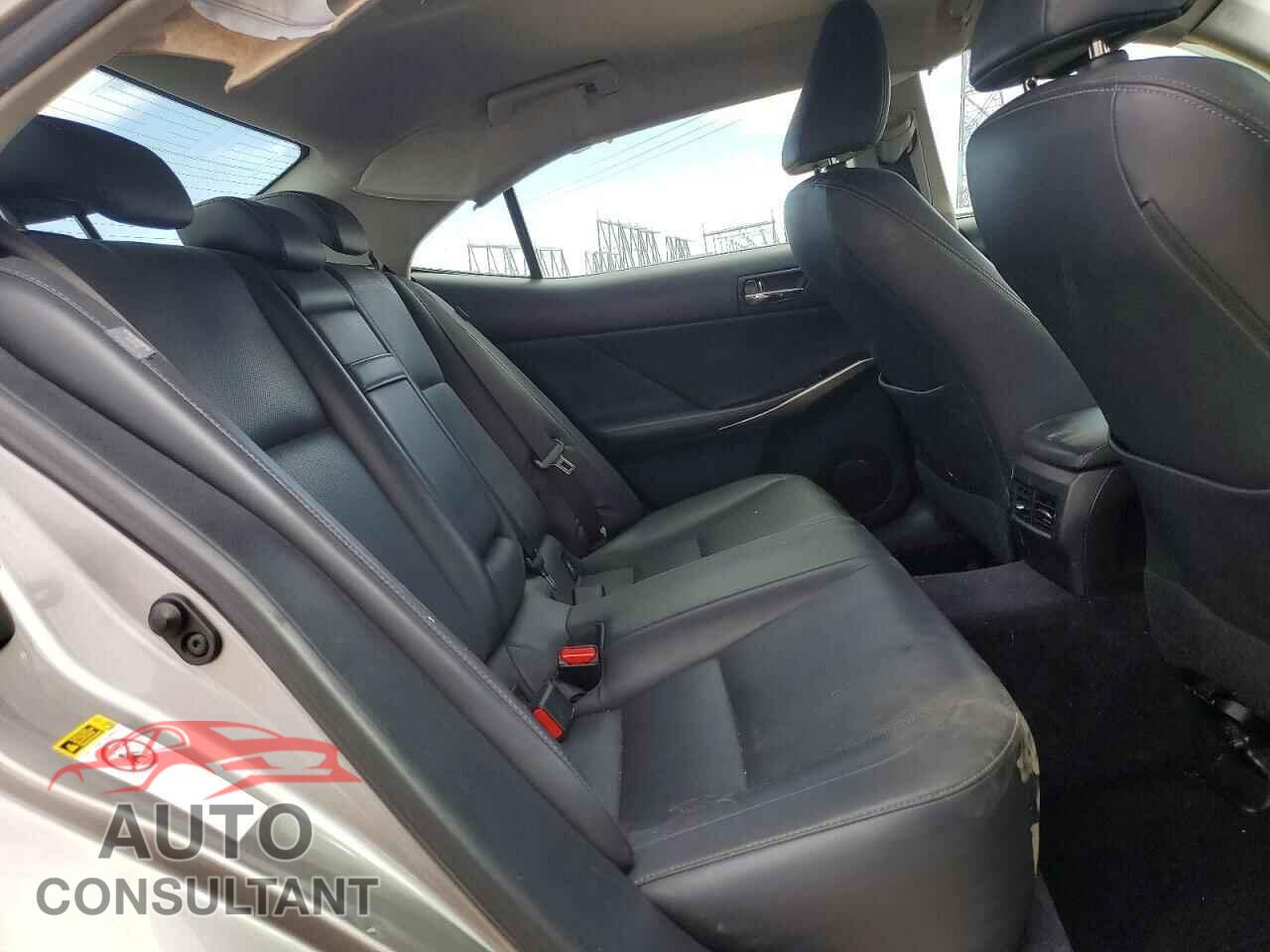LEXUS IS 2014 - JTHBF1D21E5034255