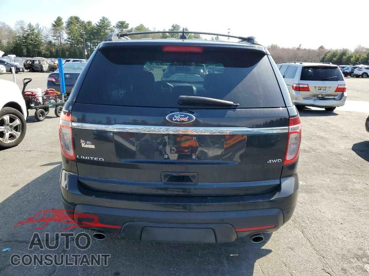 FORD EXPLORER 2011 - 1FMHK8F88BGA72157