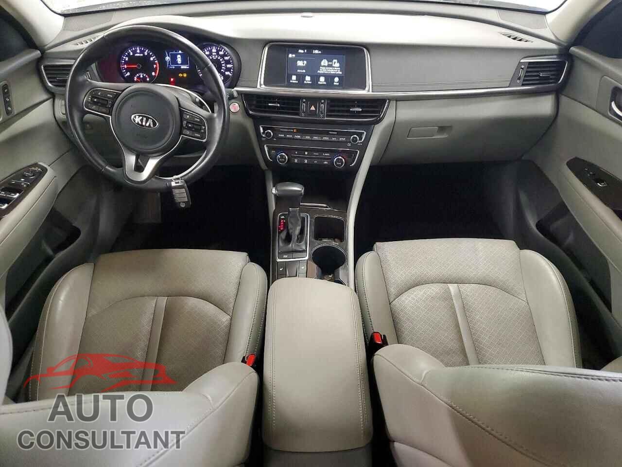 KIA OPTIMA 2018 - 5XXGU4L3XJG200044
