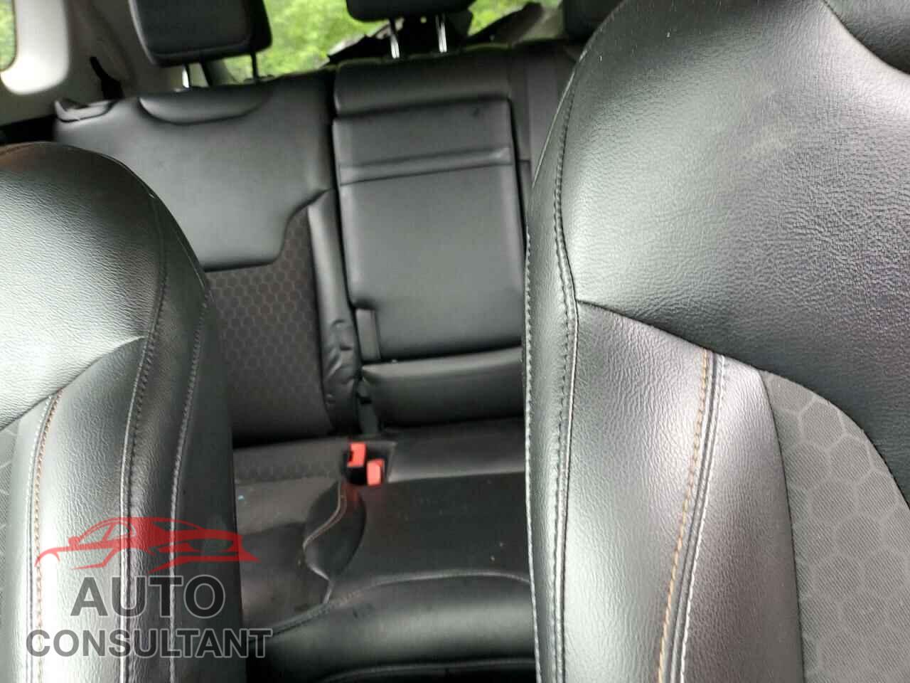 JEEP COMPASS 2018 - 3C4NJDBB9JT283012