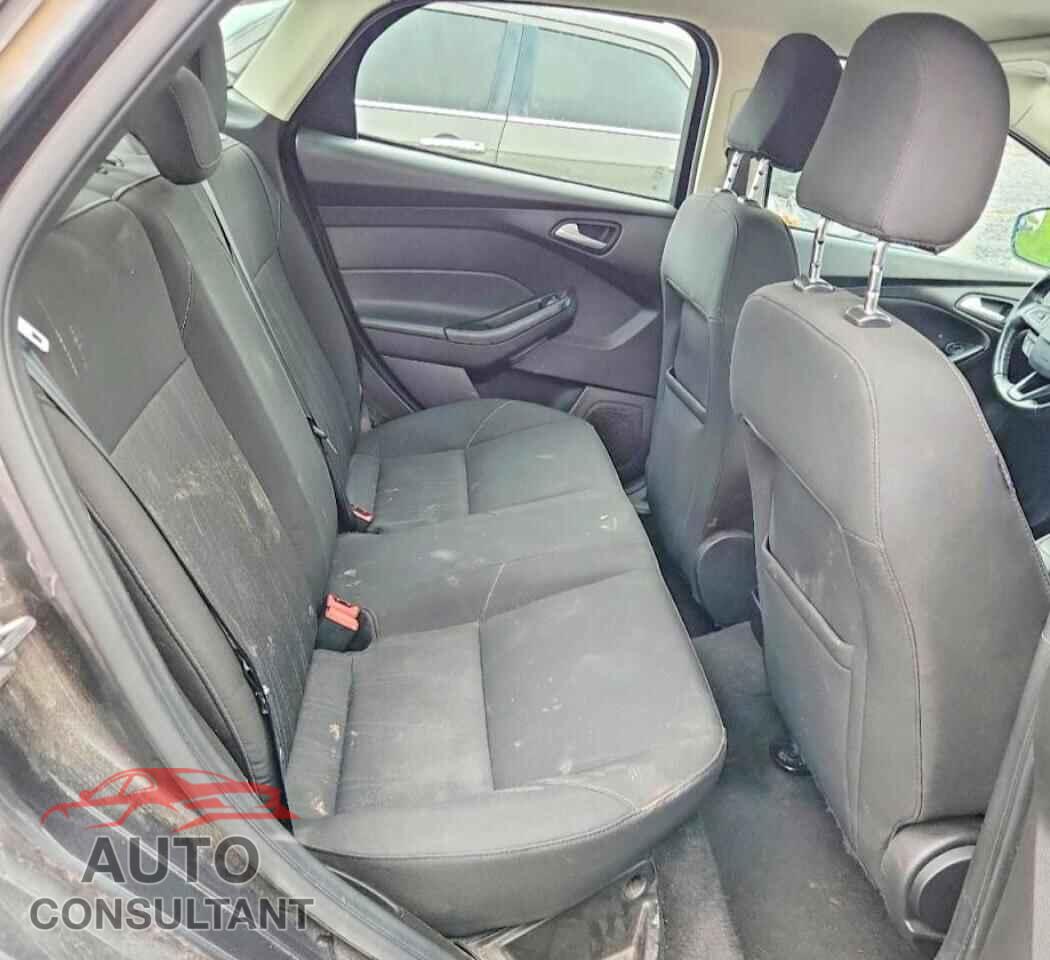 FORD FOCUS 2016 - 1FADP3F21GL403135