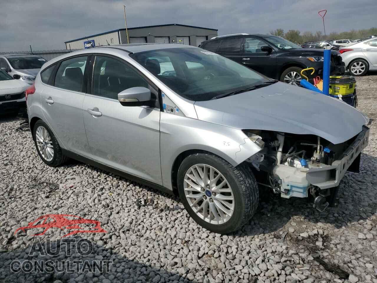 FORD FOCUS 2012 - 1FAHP3M28CL139071