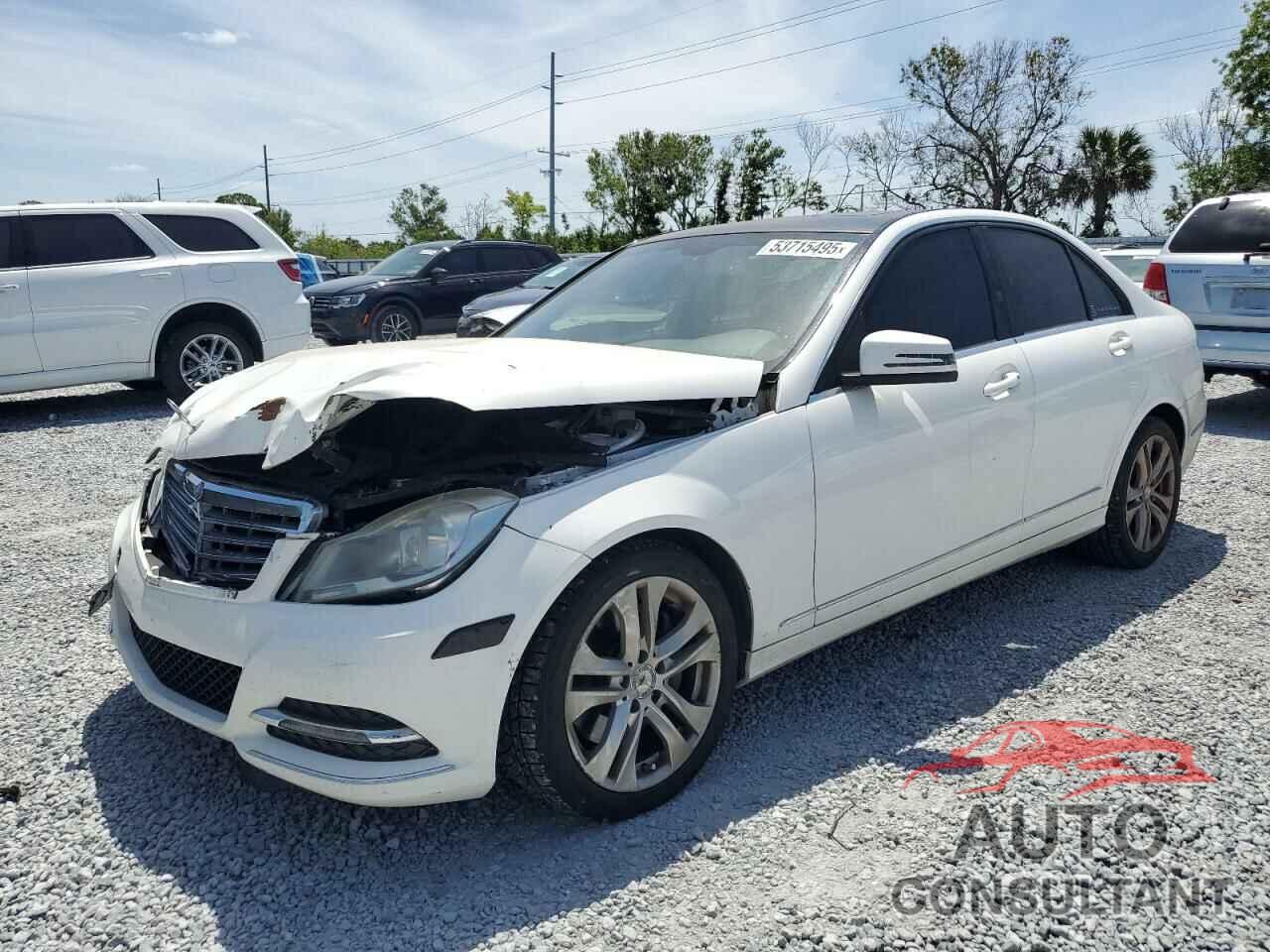 MERCEDES-BENZ C-CLASS 2013 - WDDGF8AB6DR301603