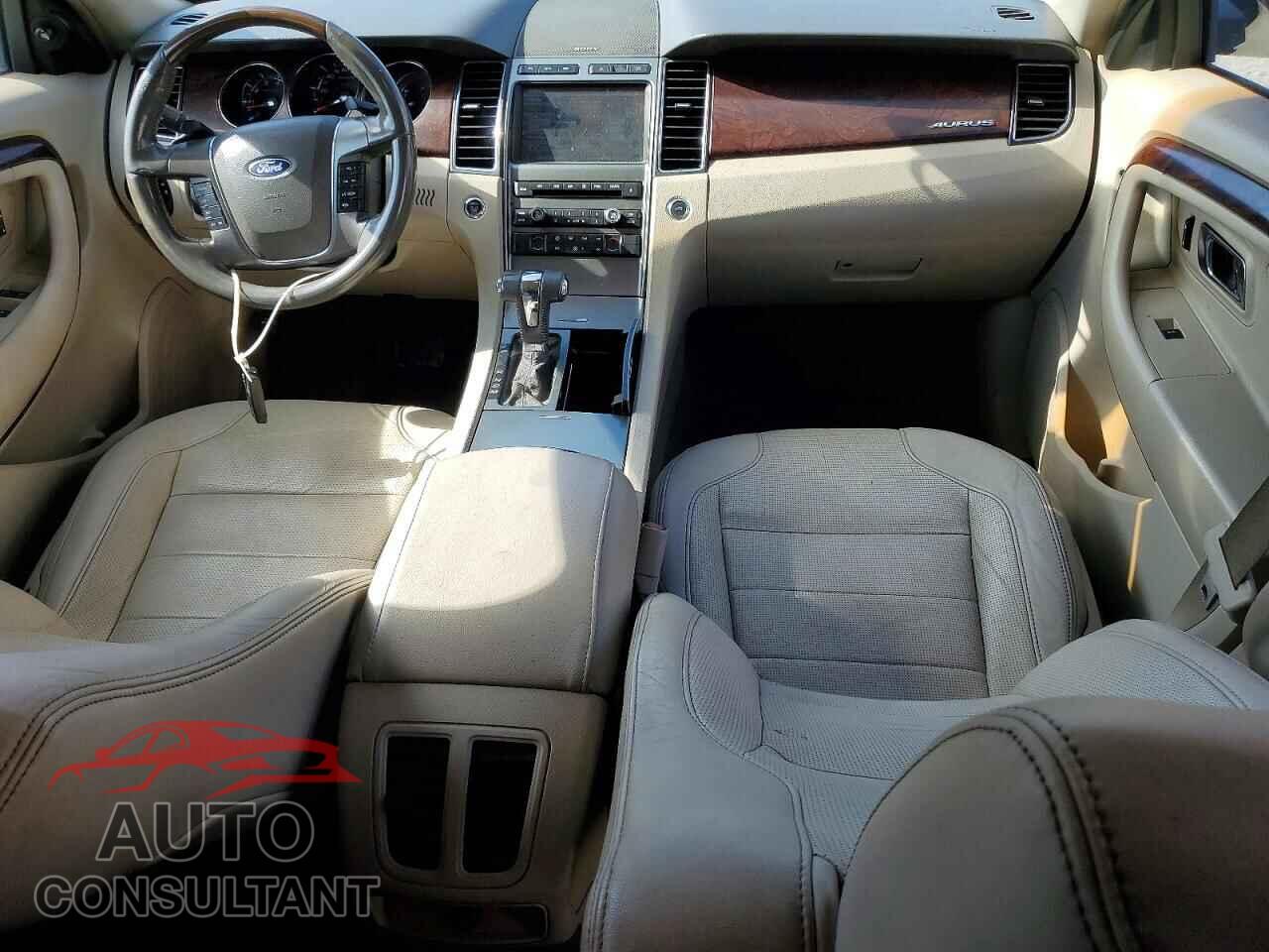 FORD TAURUS 2011 - 1FAHP2FW1BG118564