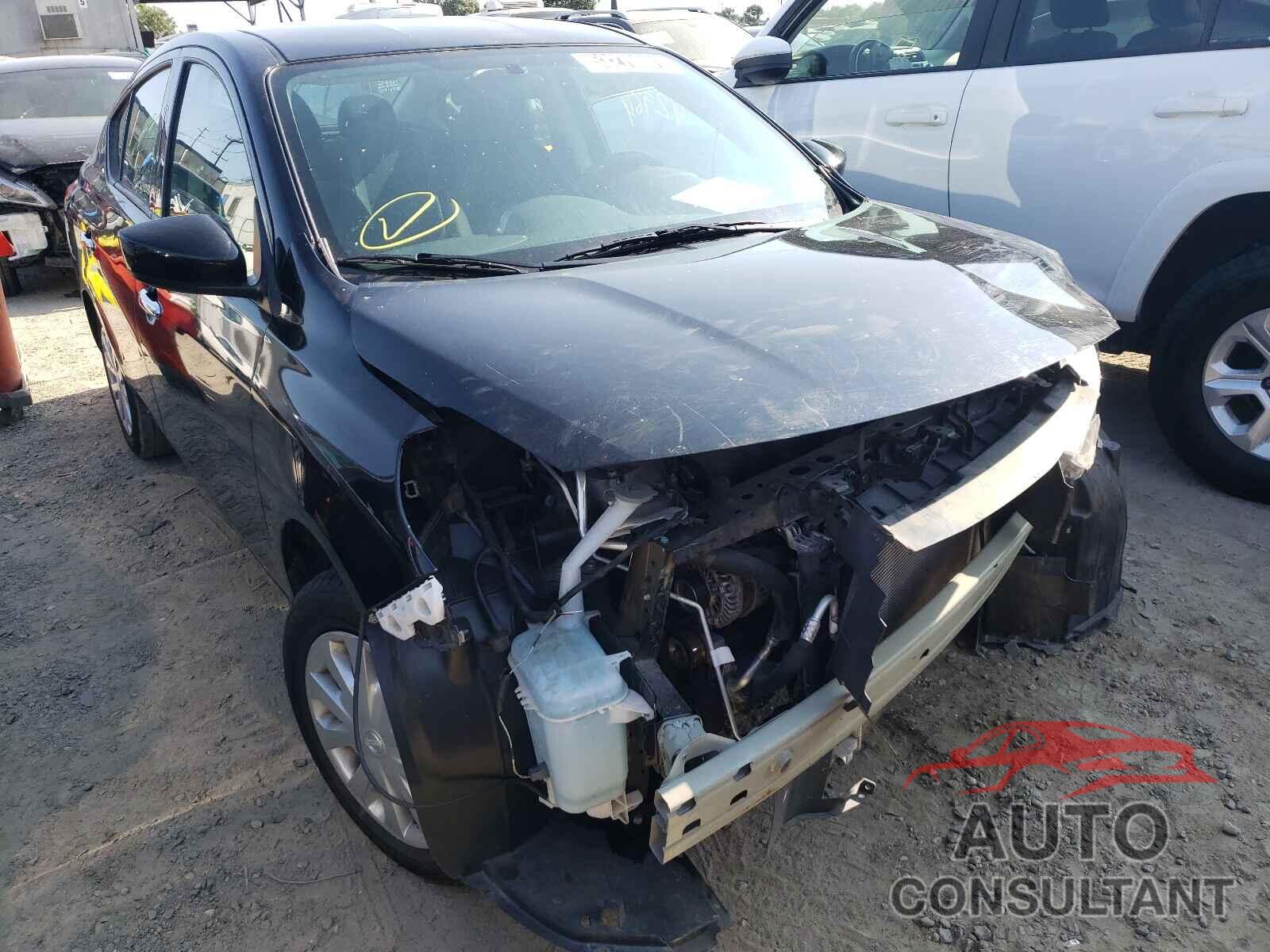 NISSAN VERSA 2019 - 3N1CN7APXKL865523