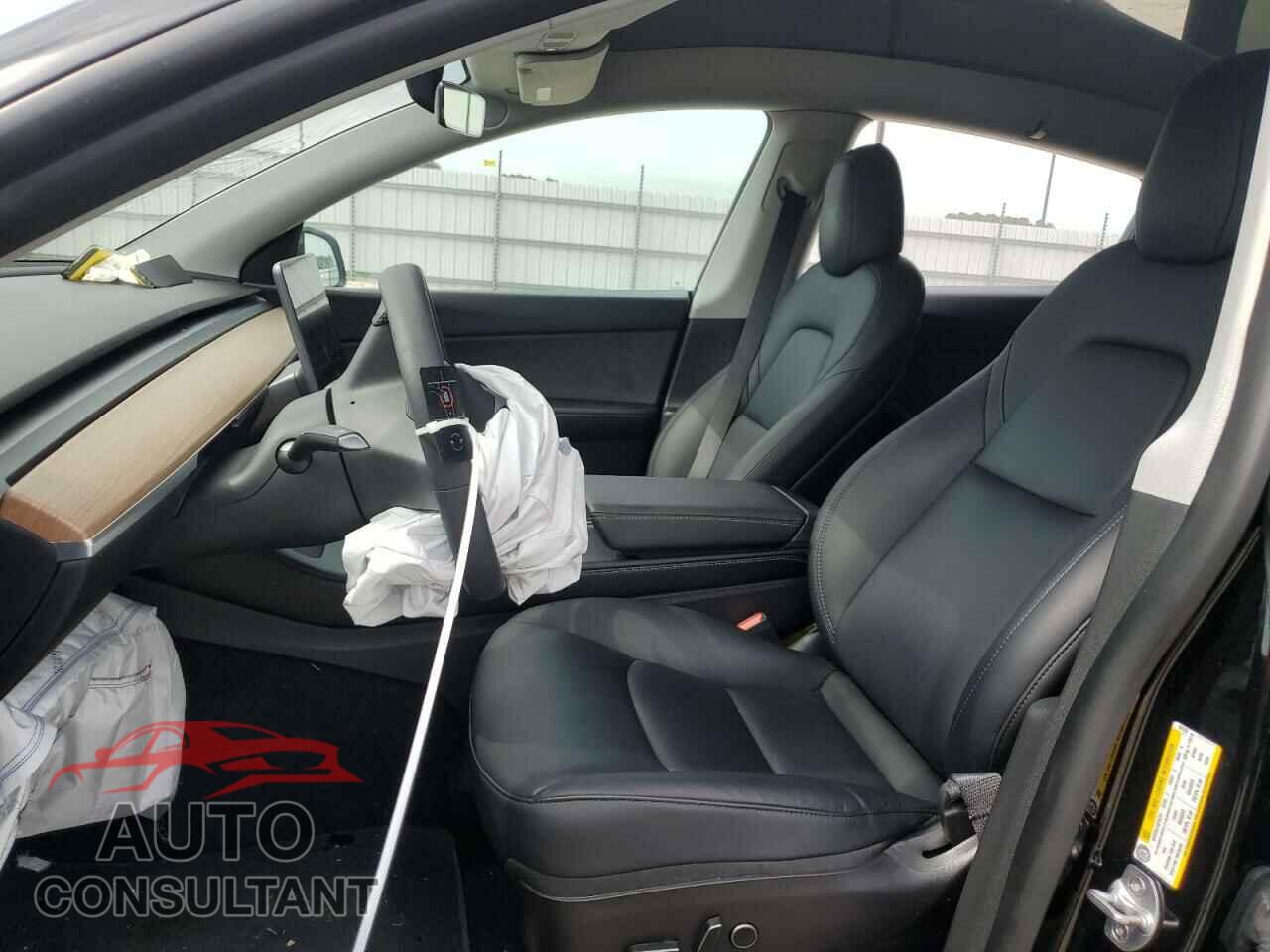 TESLA MODEL Y 2022 - 7SAYGAEE4NF407520