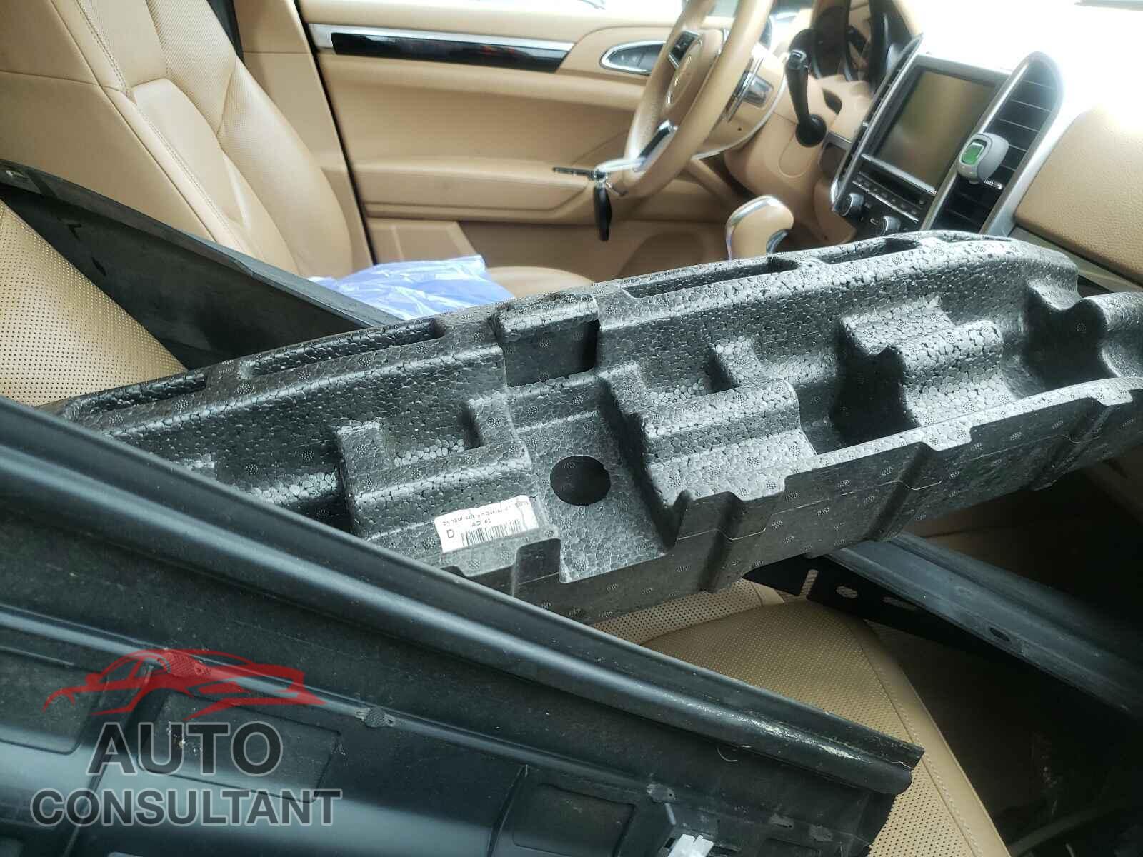 PORSCHE CAYENNE 2016 - WP1AA2A21GKA12958