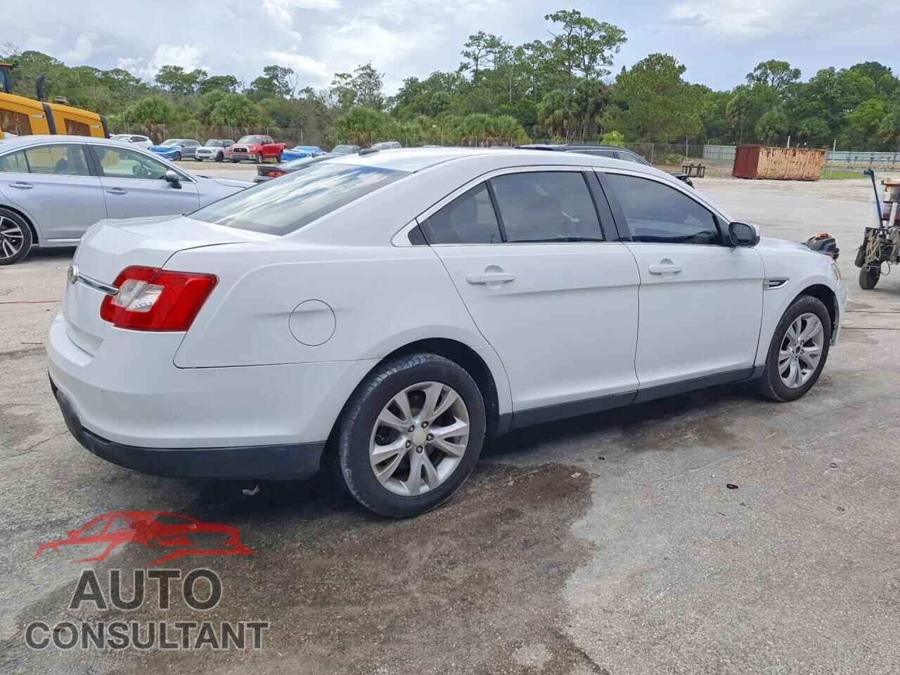 FORD TAURUS 2011 - 1FAHP2EW9BG101139
