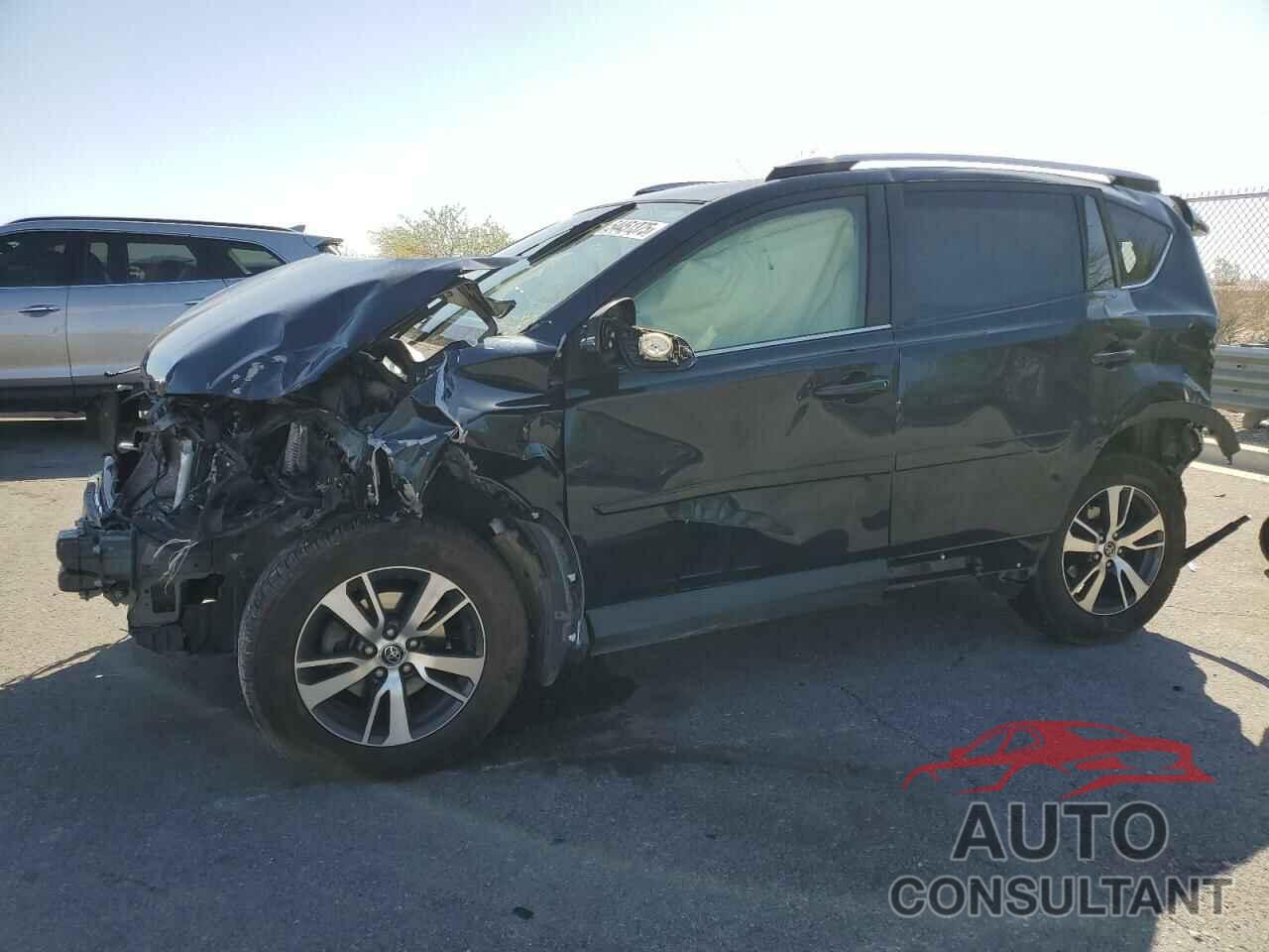TOYOTA RAV4 2018 - JTMRFREV7JJ747654
