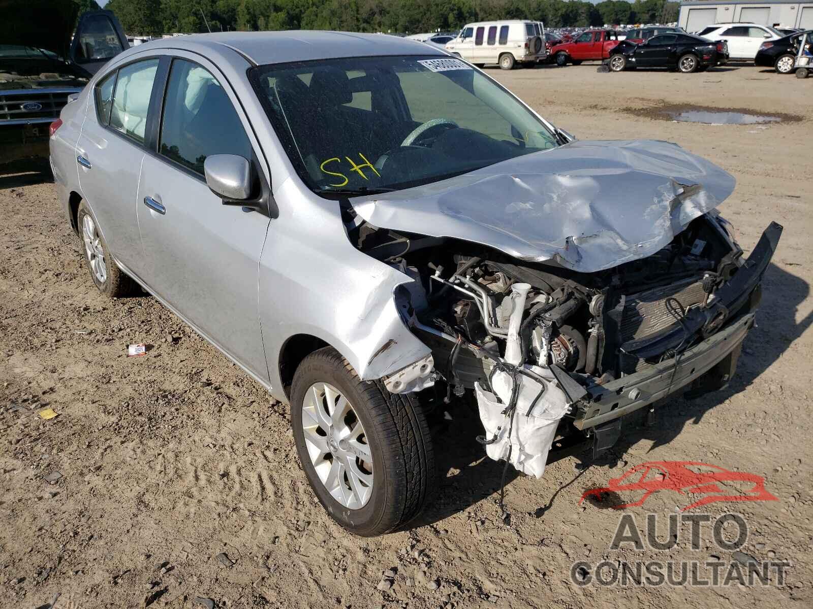 NISSAN VERSA 2018 - 3N1CN7AP7JL835989