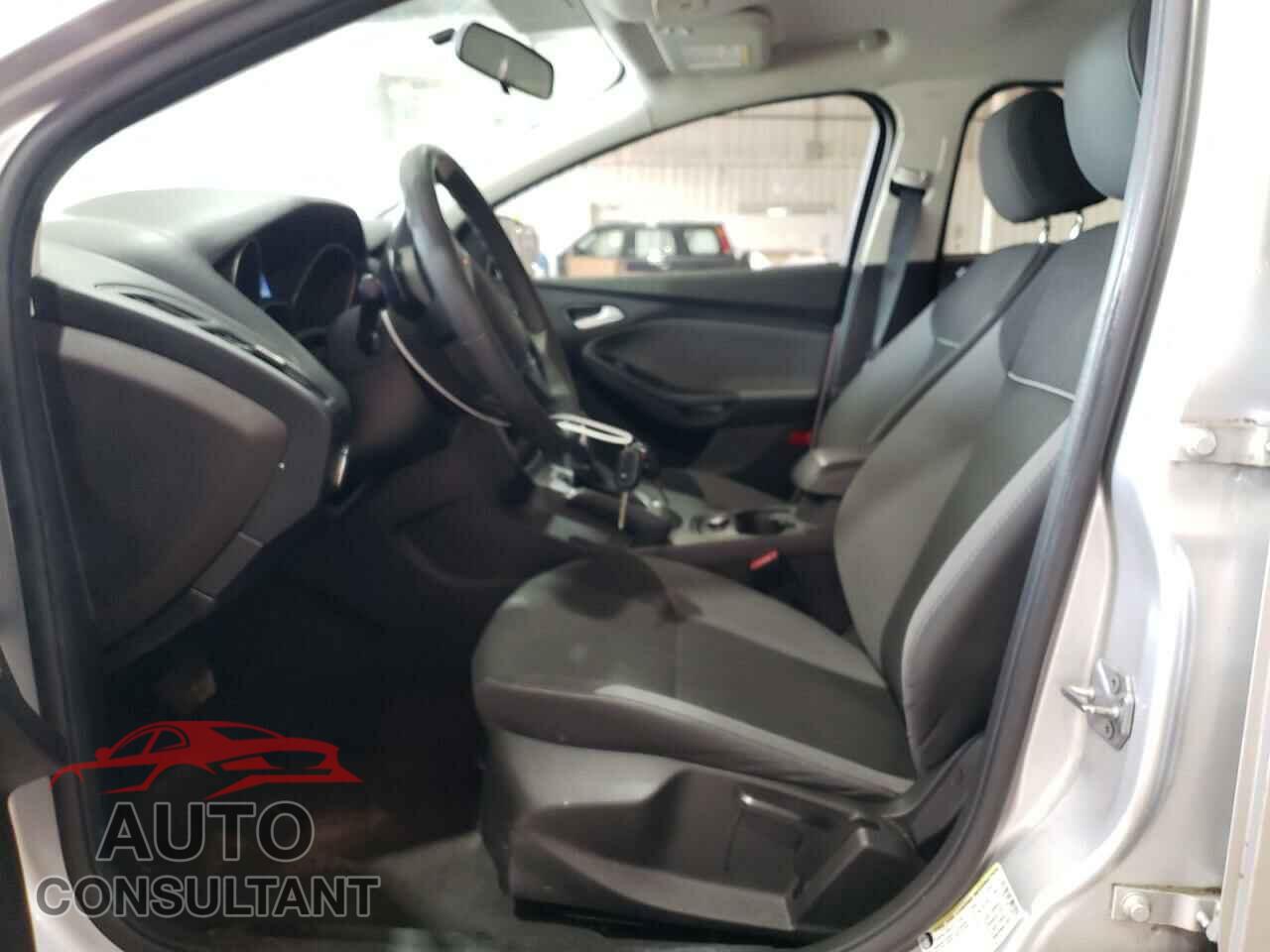 FORD FOCUS 2014 - 1FADP3F25EL250952