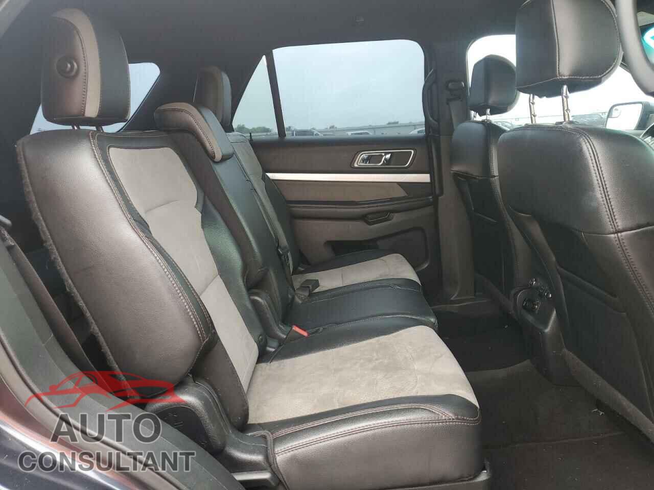 FORD EXPLORER 2017 - 1FM5K7D80HGA40943