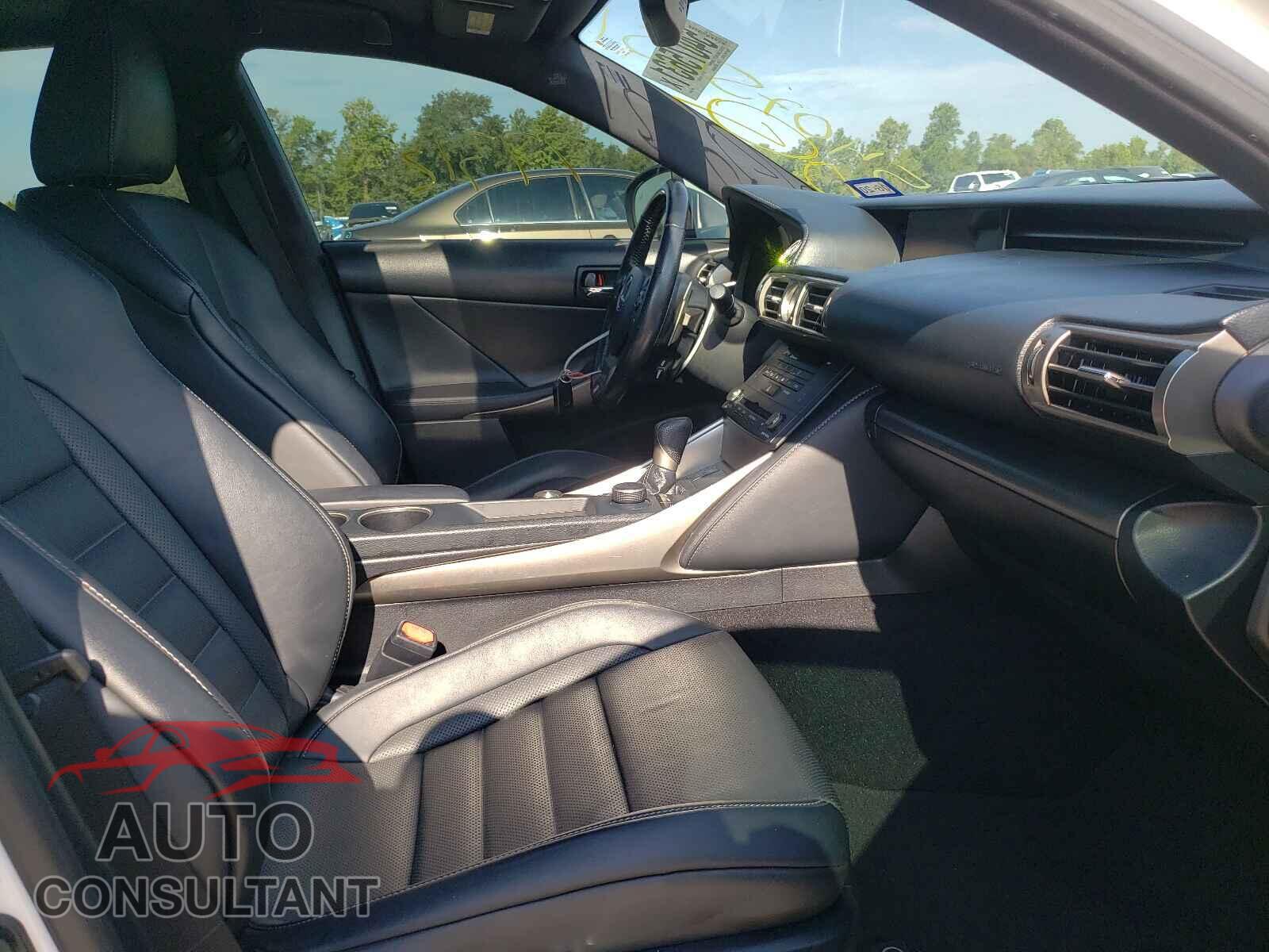 LEXUS IS 2016 - JTHBA1D27G5024864