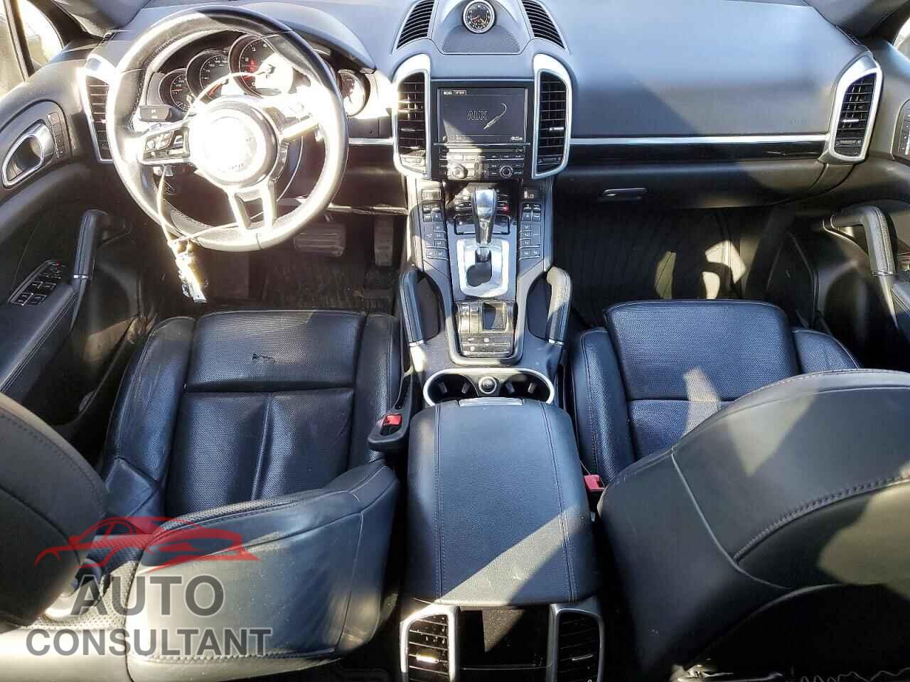 PORSCHE CAYENNE 2016 - WP1AA2A24GLA04508