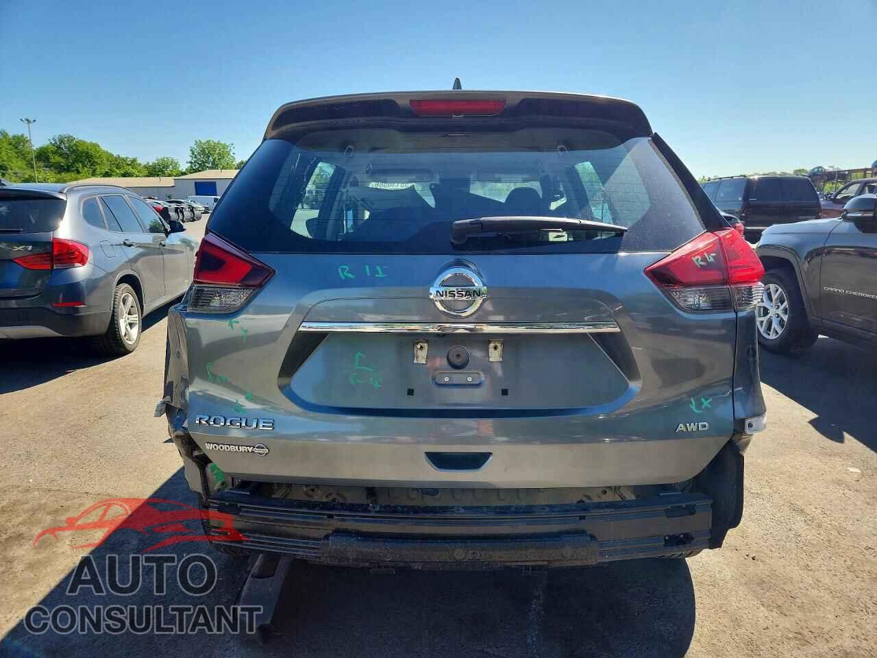 NISSAN ROGUE 2017 - 5N1AT2MV3HC818227