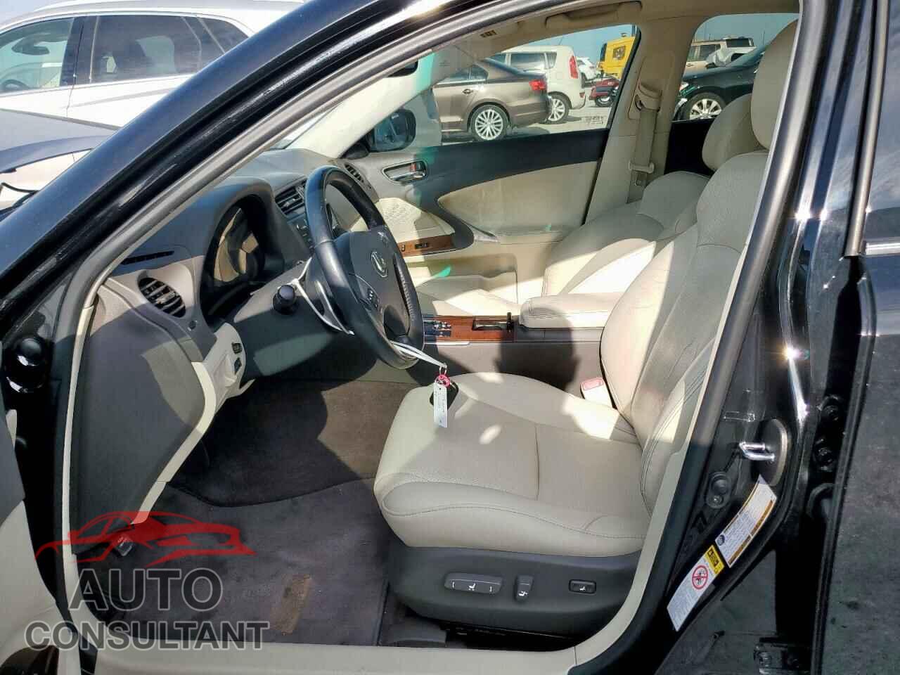 LEXUS IS 2010 - JTHBF5C28A2097597
