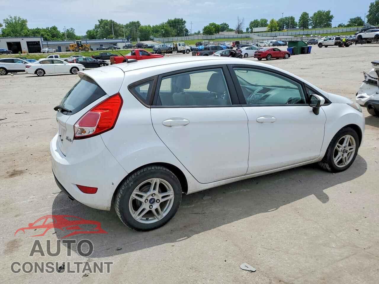 FORD FIESTA 2018 - 3FADP4EJ6JM107256