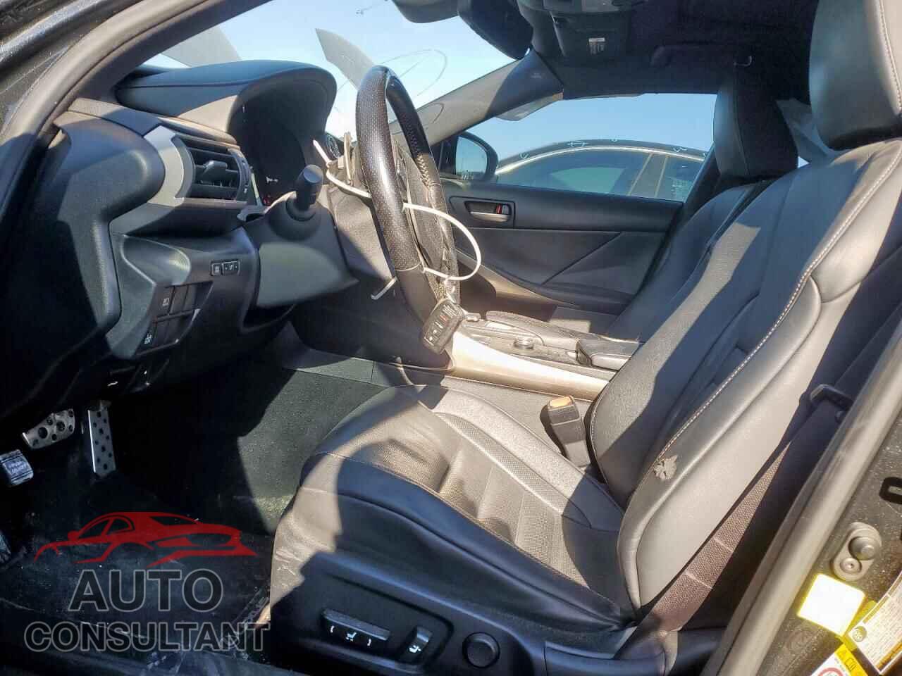 LEXUS IS 2017 - JTHCM1D2XH5016027