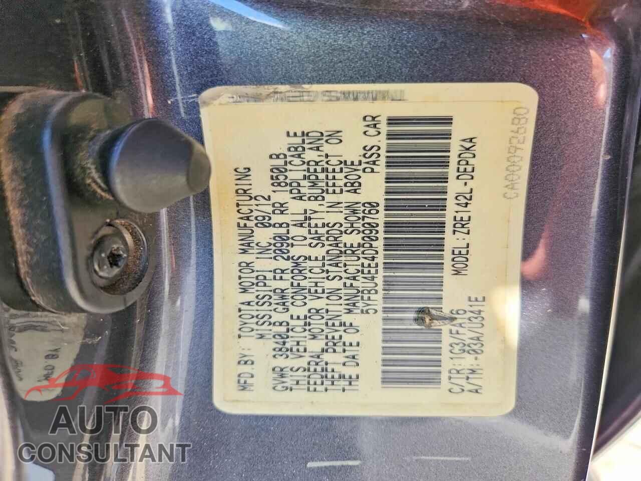 TOYOTA COROLLA 2013 - 5YFBU4EE4DP090760