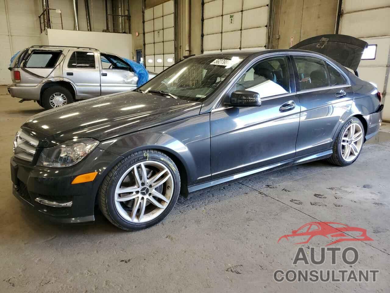 MERCEDES-BENZ C-CLASS 2013 - WDDGF8AB5DG044963
