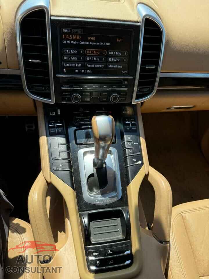 PORSCHE CAYENNE 2012 - WP1AE2A28CLA94048
