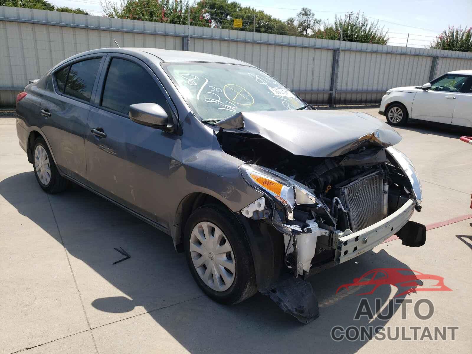 NISSAN VERSA 2019 - 3N1CN7AP1KL863935