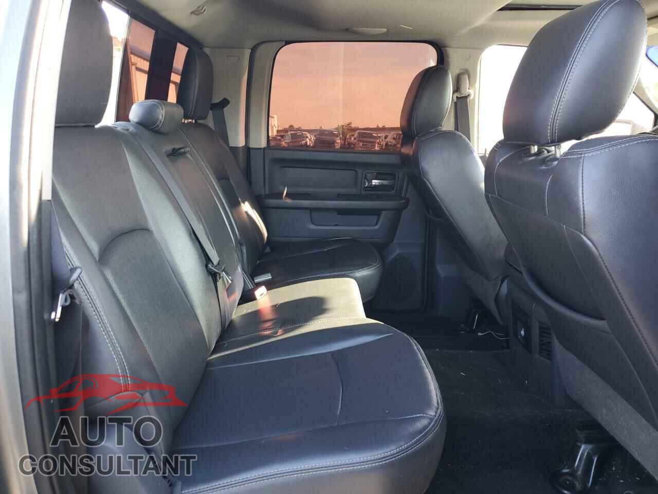 DODGE RAM 1500 2012 - 1C6RD7MT8CS150205