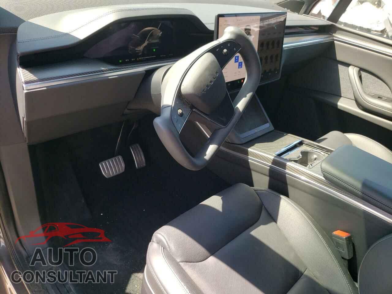 TESLA MODEL X 2023 - 7SAXCBE64PF372700