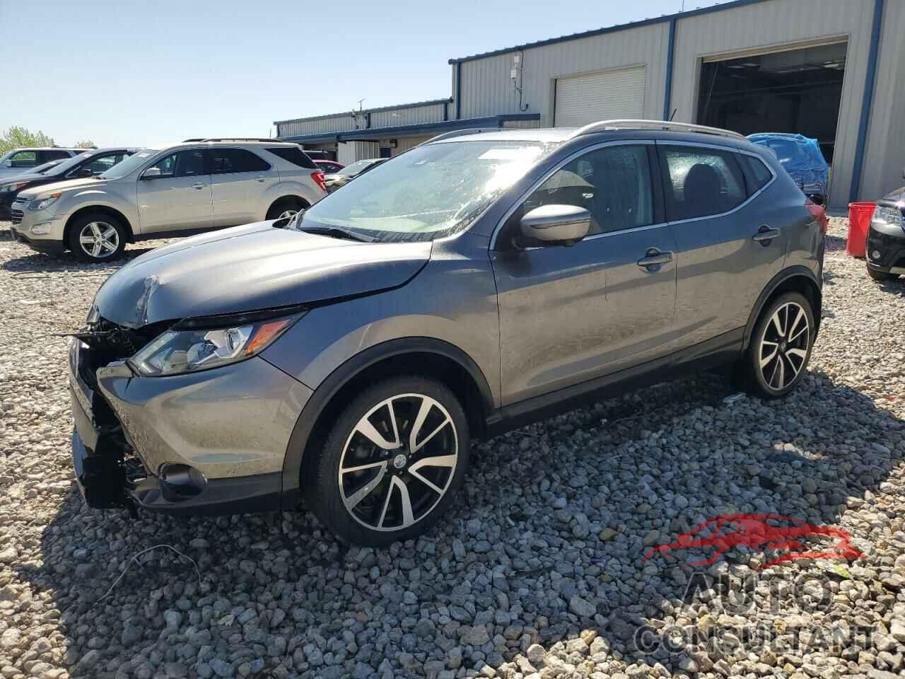 NISSAN ROGUE 2018 - JN1BJ1CR0JW600055