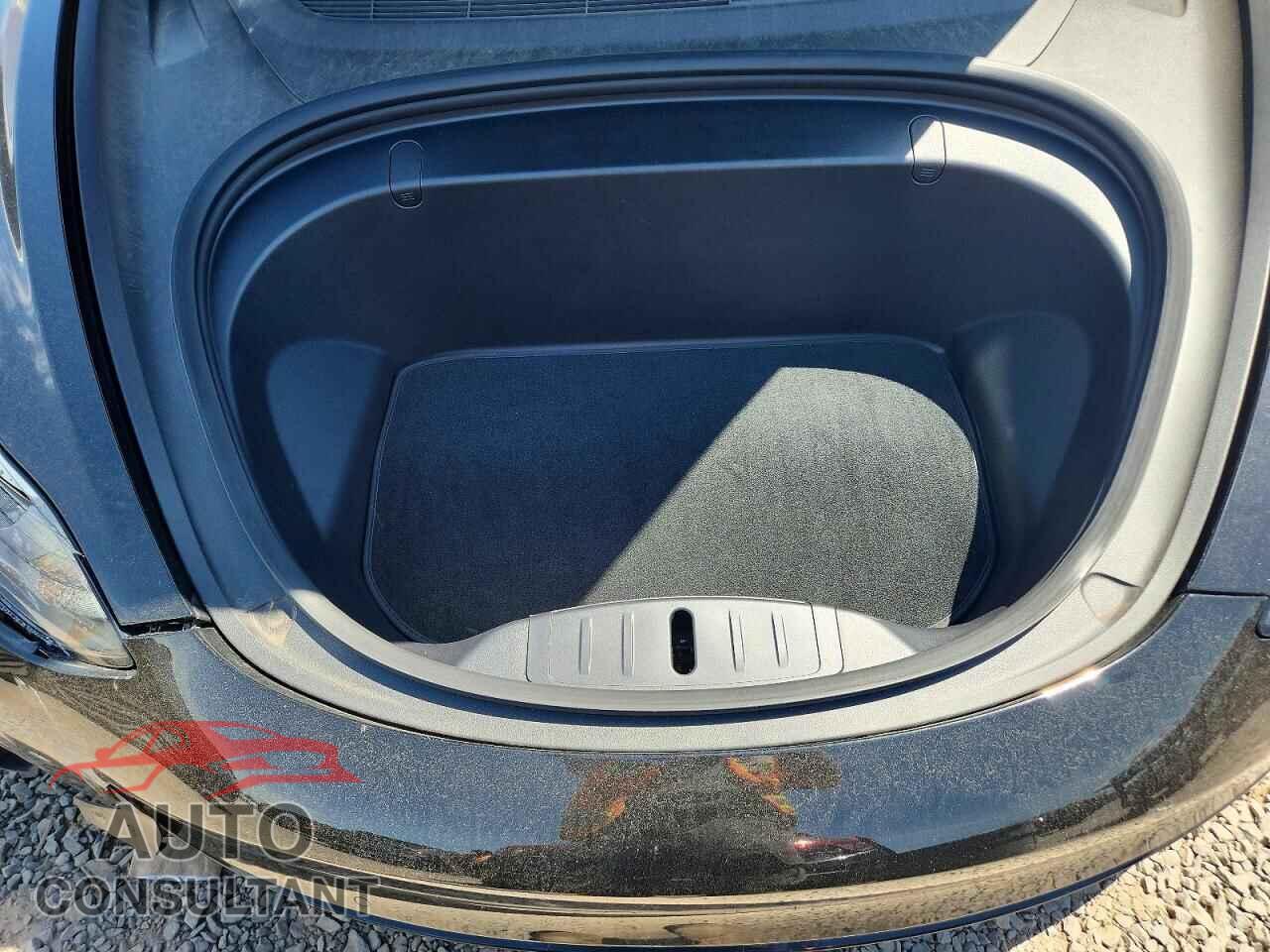 TESLA MODEL 3 2018 - 5YJ3E1EA1JF123492
