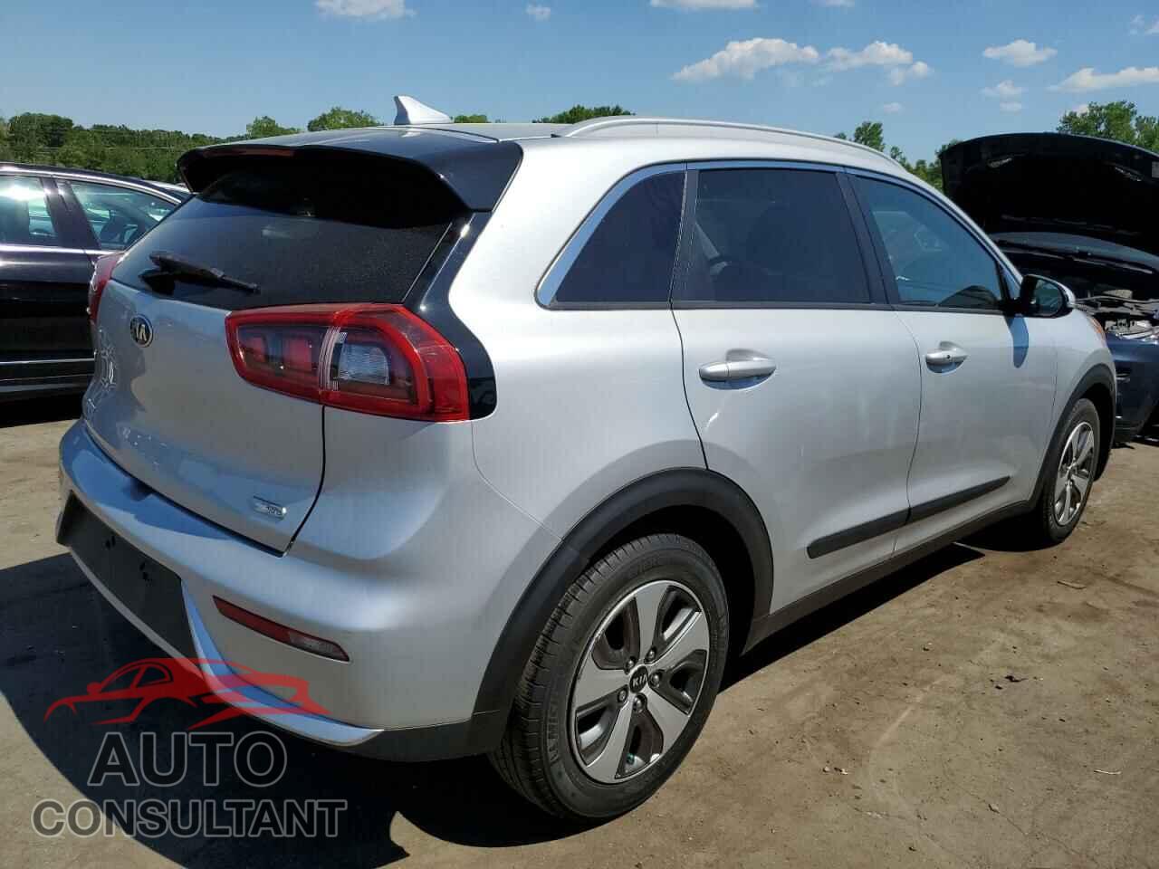 KIA NIRO 2017 - KNDCC3LC2H5095350